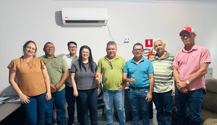 Presidente da Câmara se reúne com vereadores e equipe contábil da Prefeitura para discutir LDO, LOA e PPA 2026